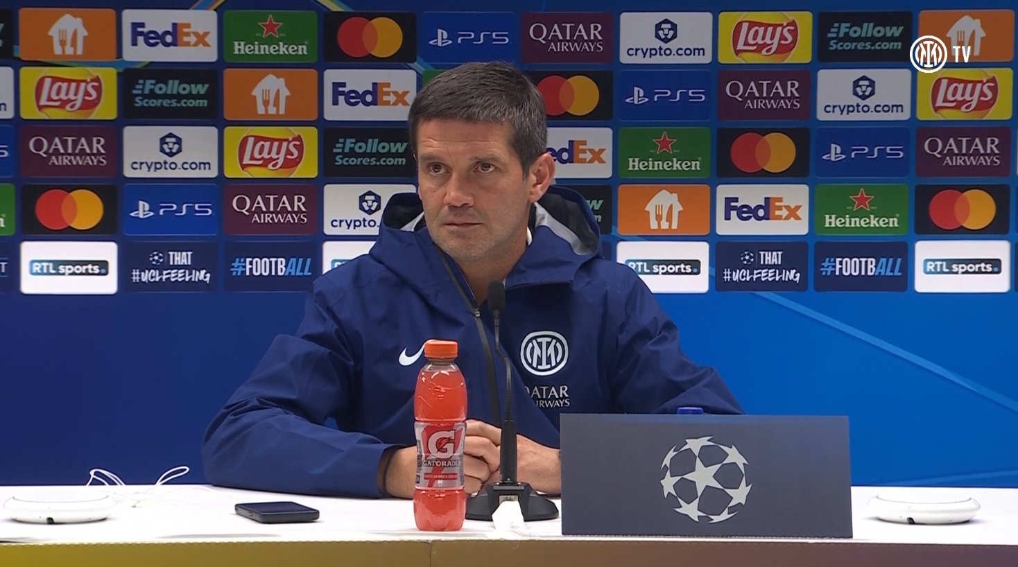 刻苦训练, 球队必须被, 有效的压迫